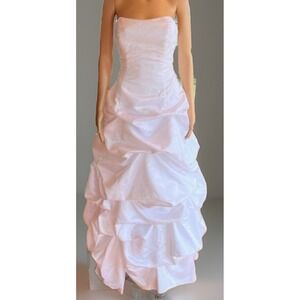 David's Bridal Wedding Dress 10 White Satin Ruched Sleeveless Taffeta Trim Lined
